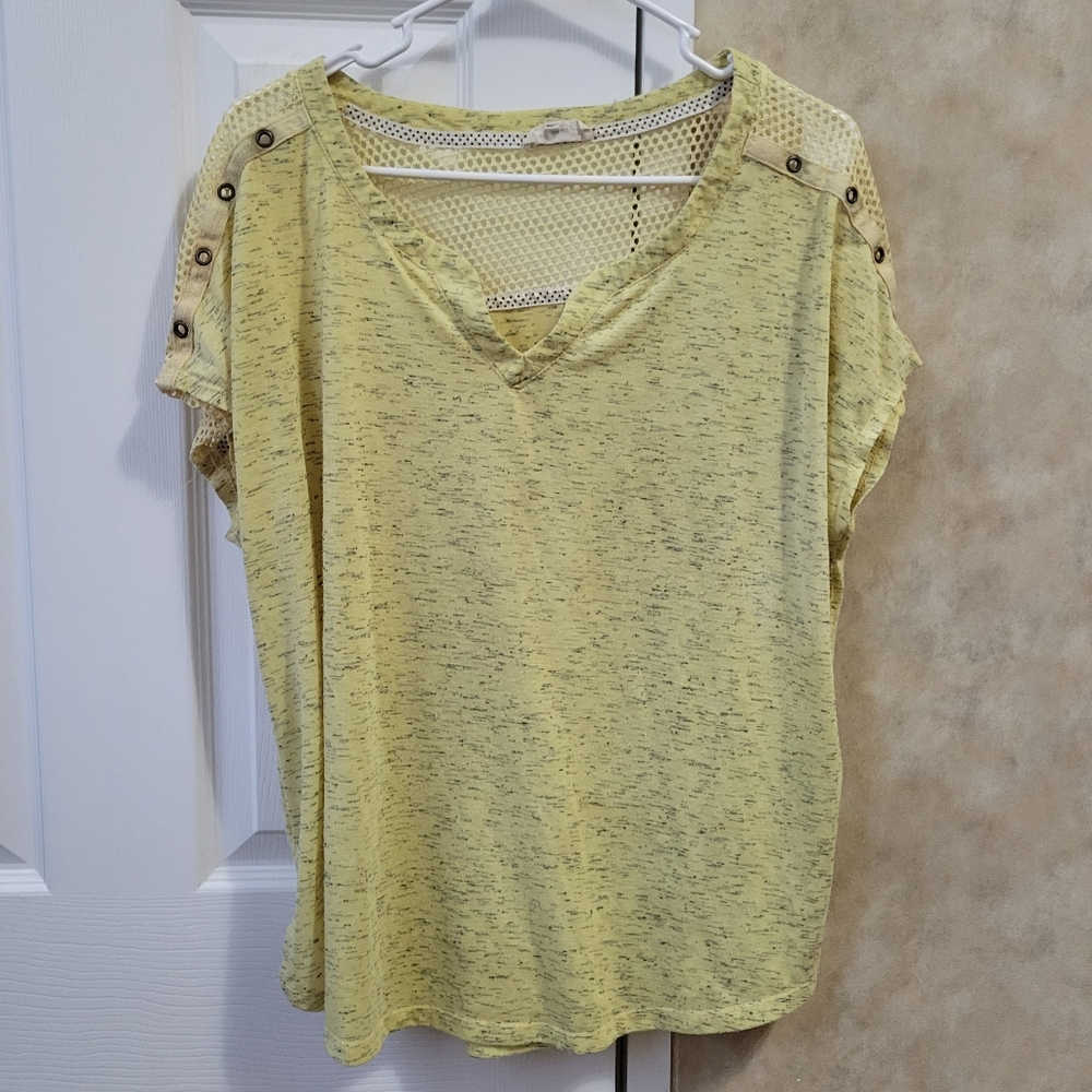 Woman's shirt